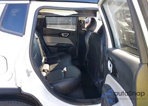 2024 Jeep Compass Limited 4X4 из США, поврежденный, VIN 3C4NJDCN8RT105483